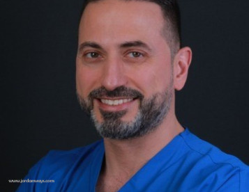 الدكتور اكرم الادهمي أسعار زراعة الاسنان في جدة طبيب زراعة اسنان في جدة  افضل أطباء زراعة الاسنان في جدة افضل دكتور تجميل الاسنان في جدة افضل دكتور فينير اسنان في جدة